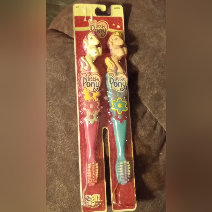 Vtg 2006 My Little Pony Zoothbrush Brand Set Of 2 Toothbrushes